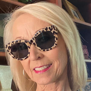 Meet your Posher, Debra